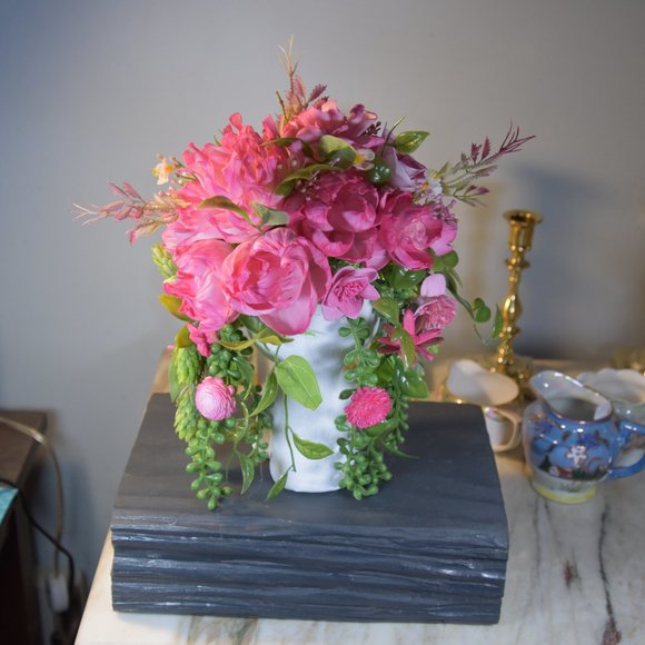 Bright cheerful and fun! Girl blowing kisses planter/vase w/Sola wood flowers - Picture 4 of 9